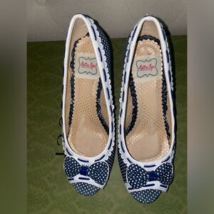 Bettie Page Pin Up Style Women's Amelie Pump Size 10